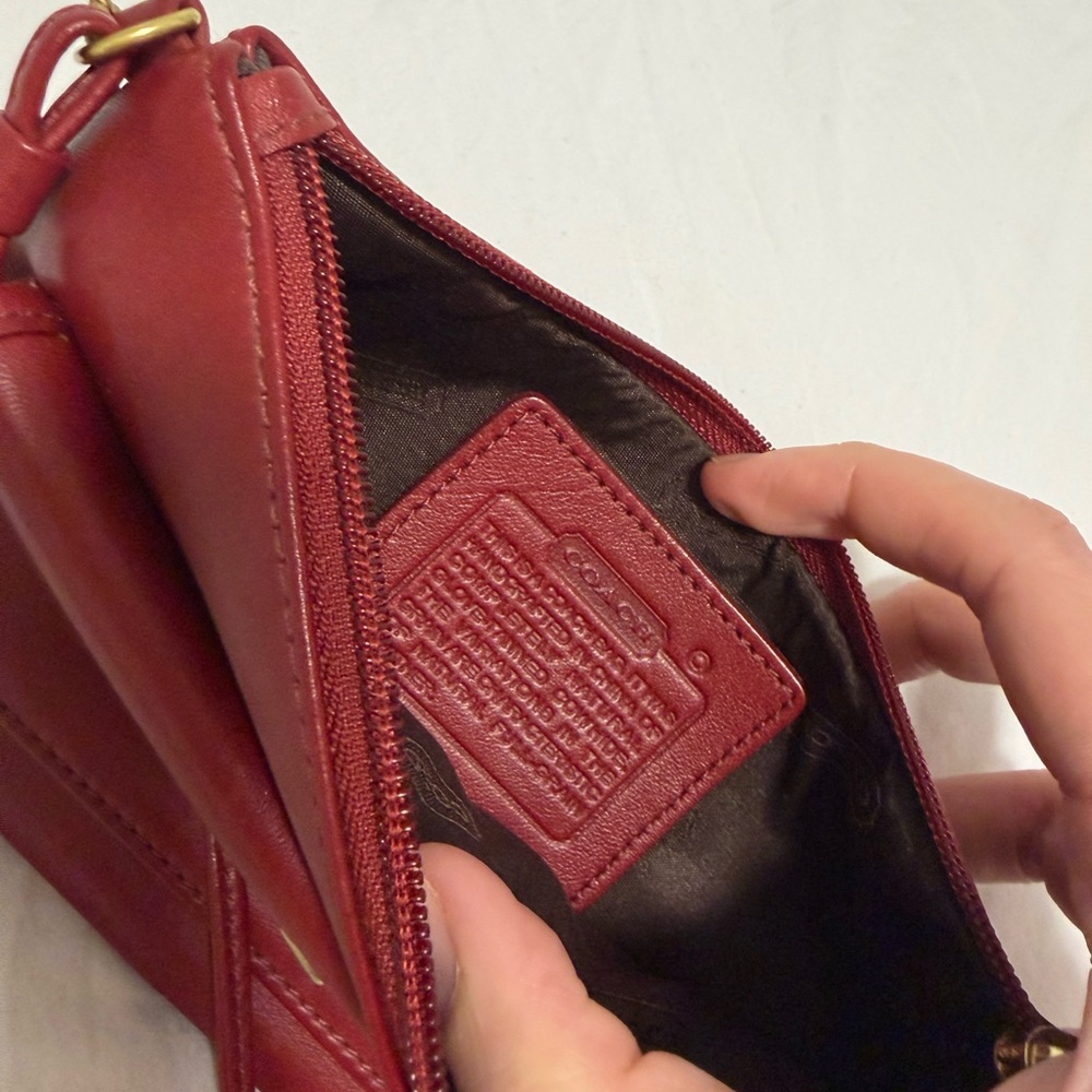 Coach Red Leather Turnlock Wristlet with Gold-Tone Hardware - Picture 6 of 7